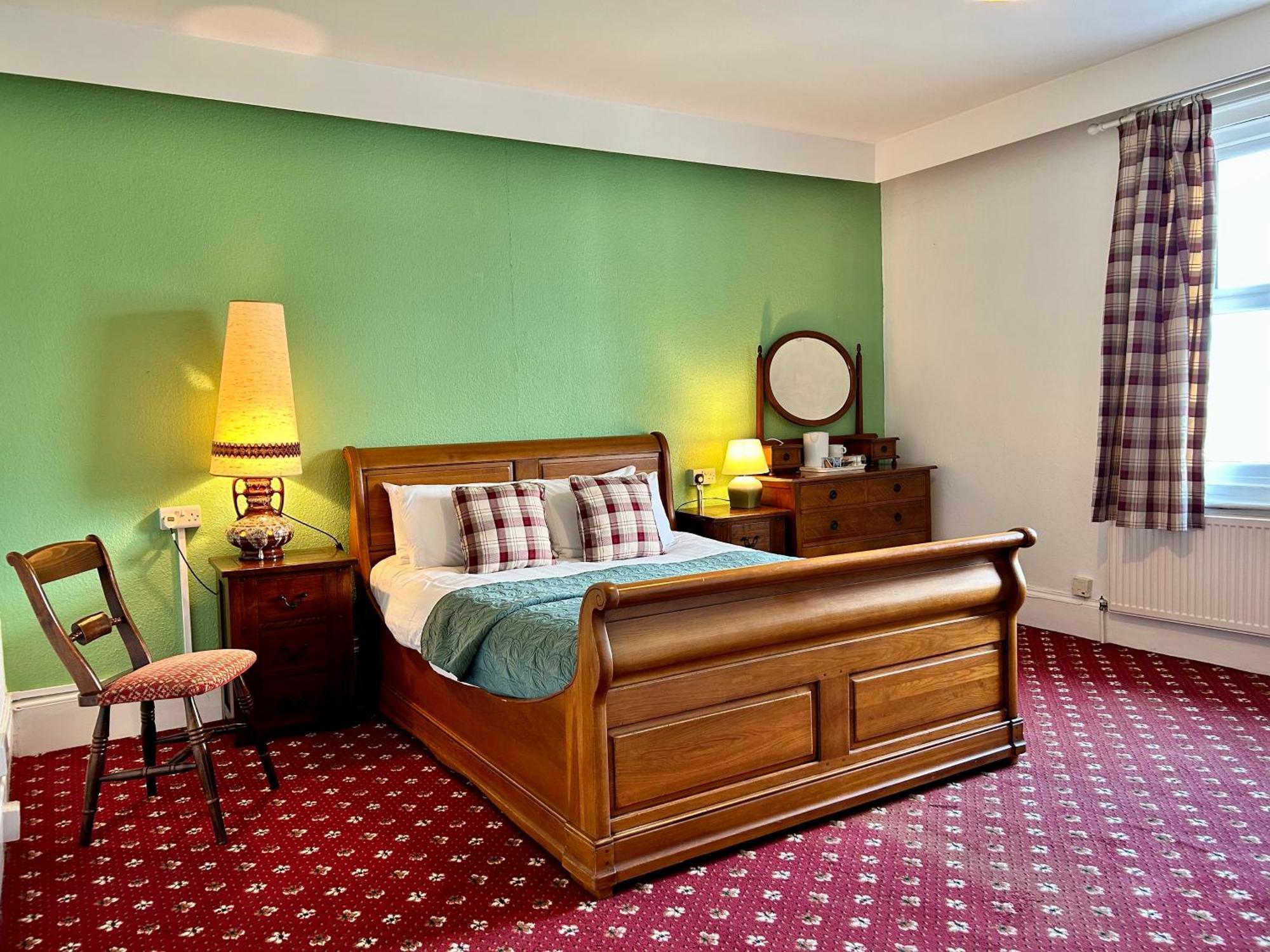 Clarence Quarters Self-Catering Guest House 朴次茅斯 外观 照片