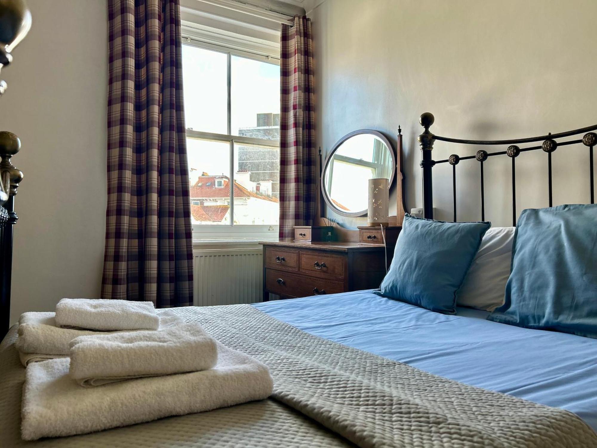 Clarence Quarters Self-Catering Guest House 朴次茅斯 外观 照片